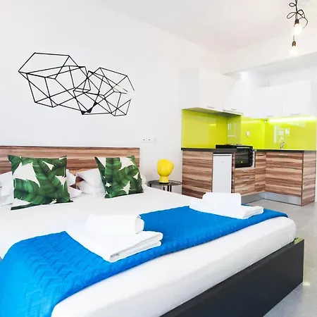 Mazi Venizelou Apartment *